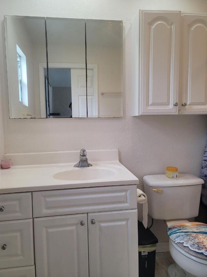 Entire Guesthouse 5 Mins To Siesta Key & Downtown Sarasota Zewnętrze zdjęcie
